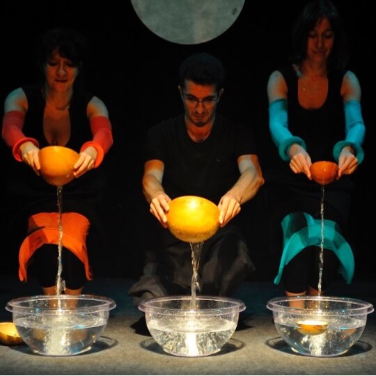 22ème festival Q.O.C. « Gouttes de sons »  à 11h et 17h La Passerelle poésie sonore pour enfants de 1 à 5 ans.