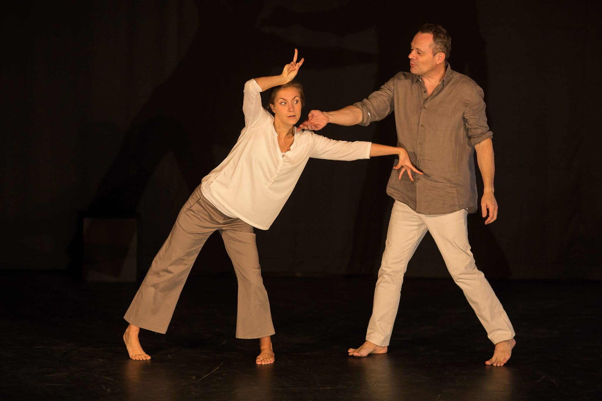 22ème festival Q.O.C. « Par delà la forêt » Histoire dansée par la Cie de la Grande Ourse dimanche 17 mars à 16h30 La Passerelle à partir de 6 ans